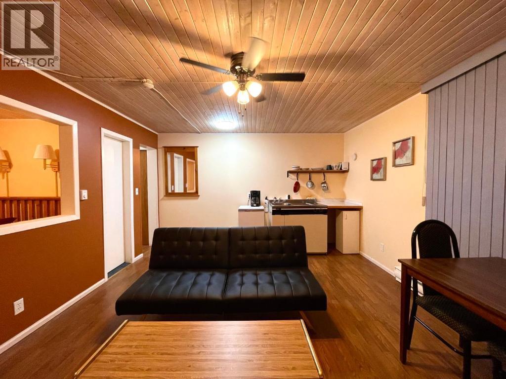 509 Slocan Avenue Property Photo 16