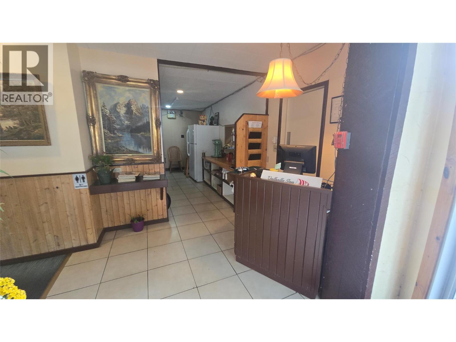 509 Slocan Avenue Property Photo 20
