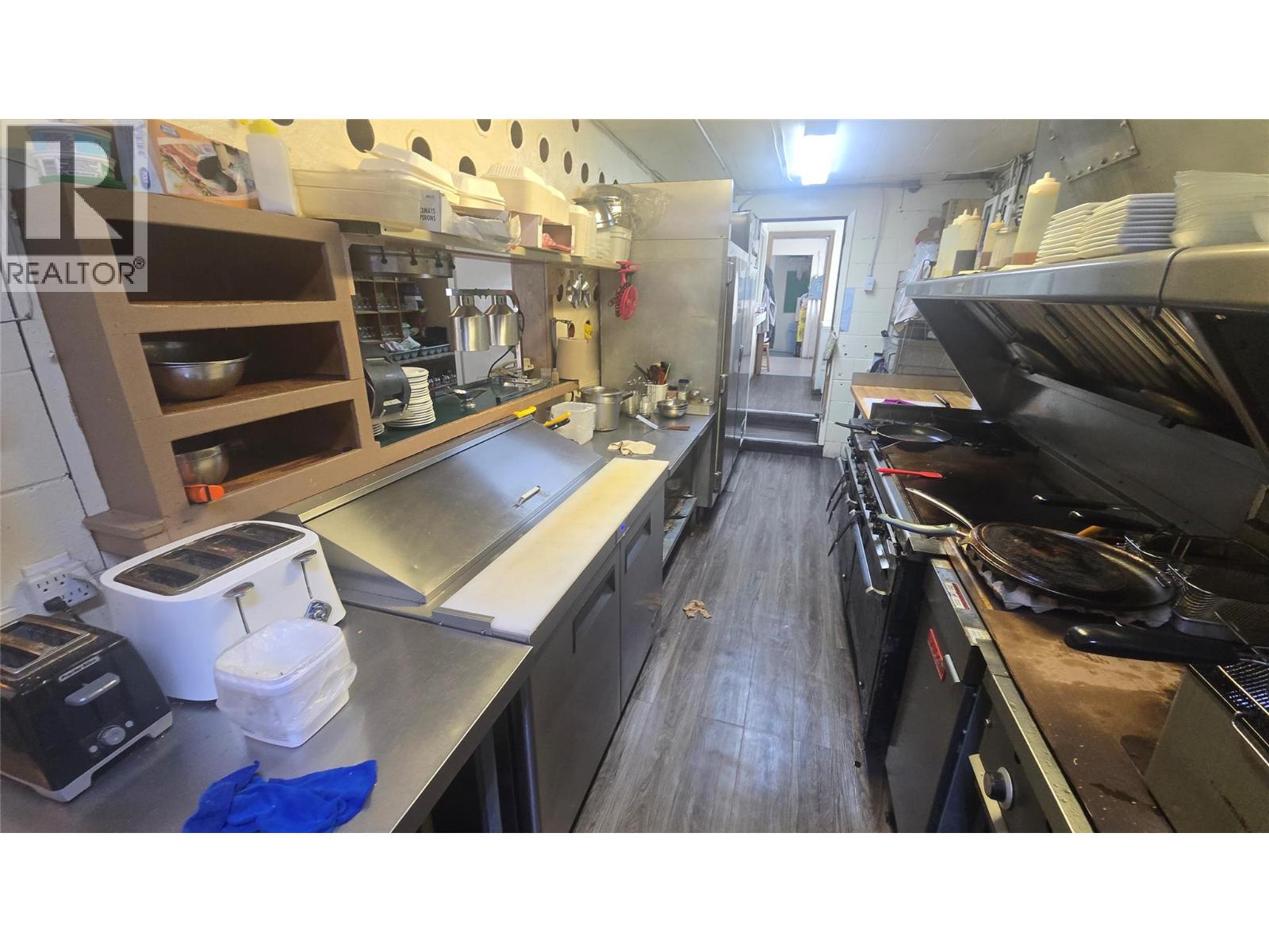 509 Slocan Avenue Property Photo 22