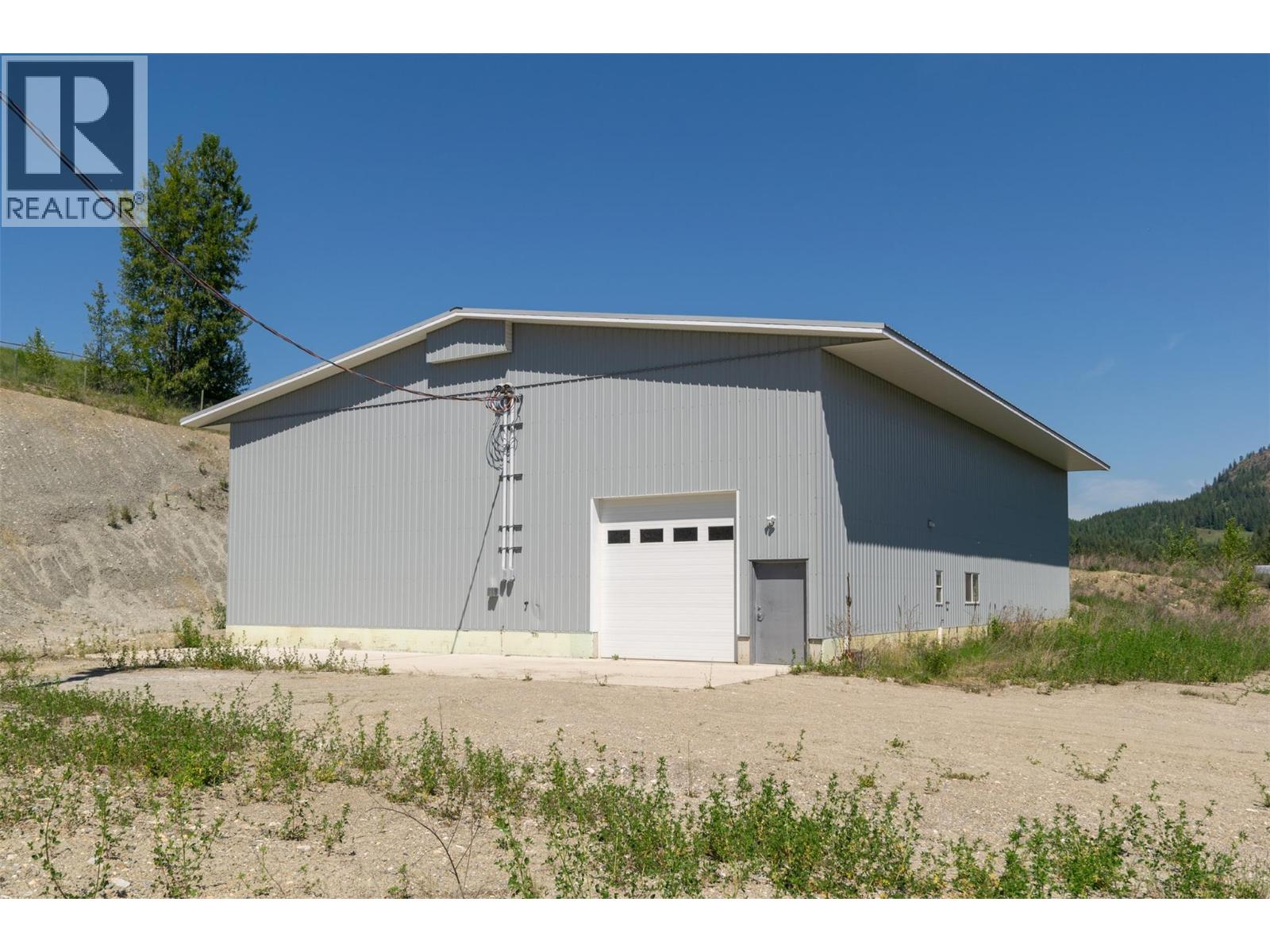 78 97b Highway Property Photo 3