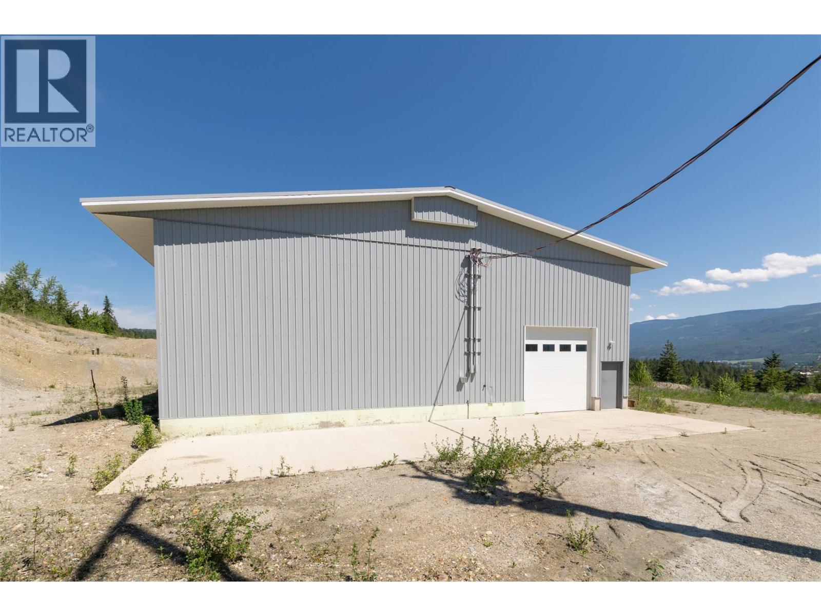 78 97b Highway Property Photo 4