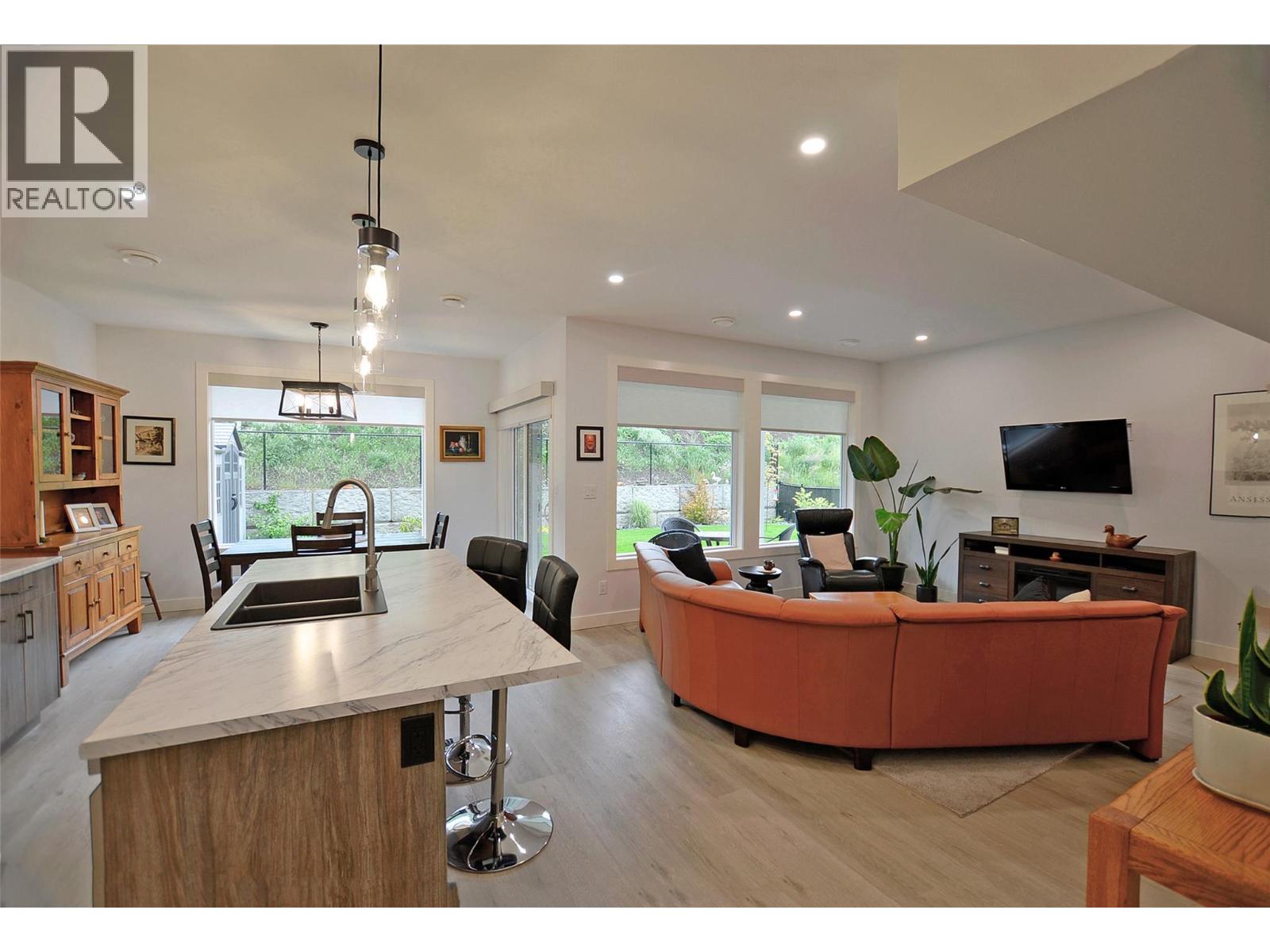 2744 Cedar Ridge Street Property Photo 15