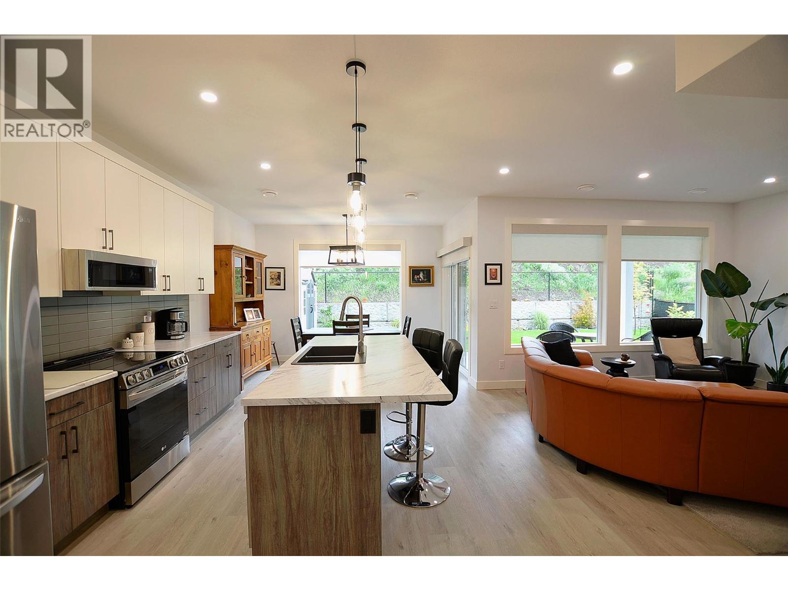 2744 Cedar Ridge Street Property Photo 22