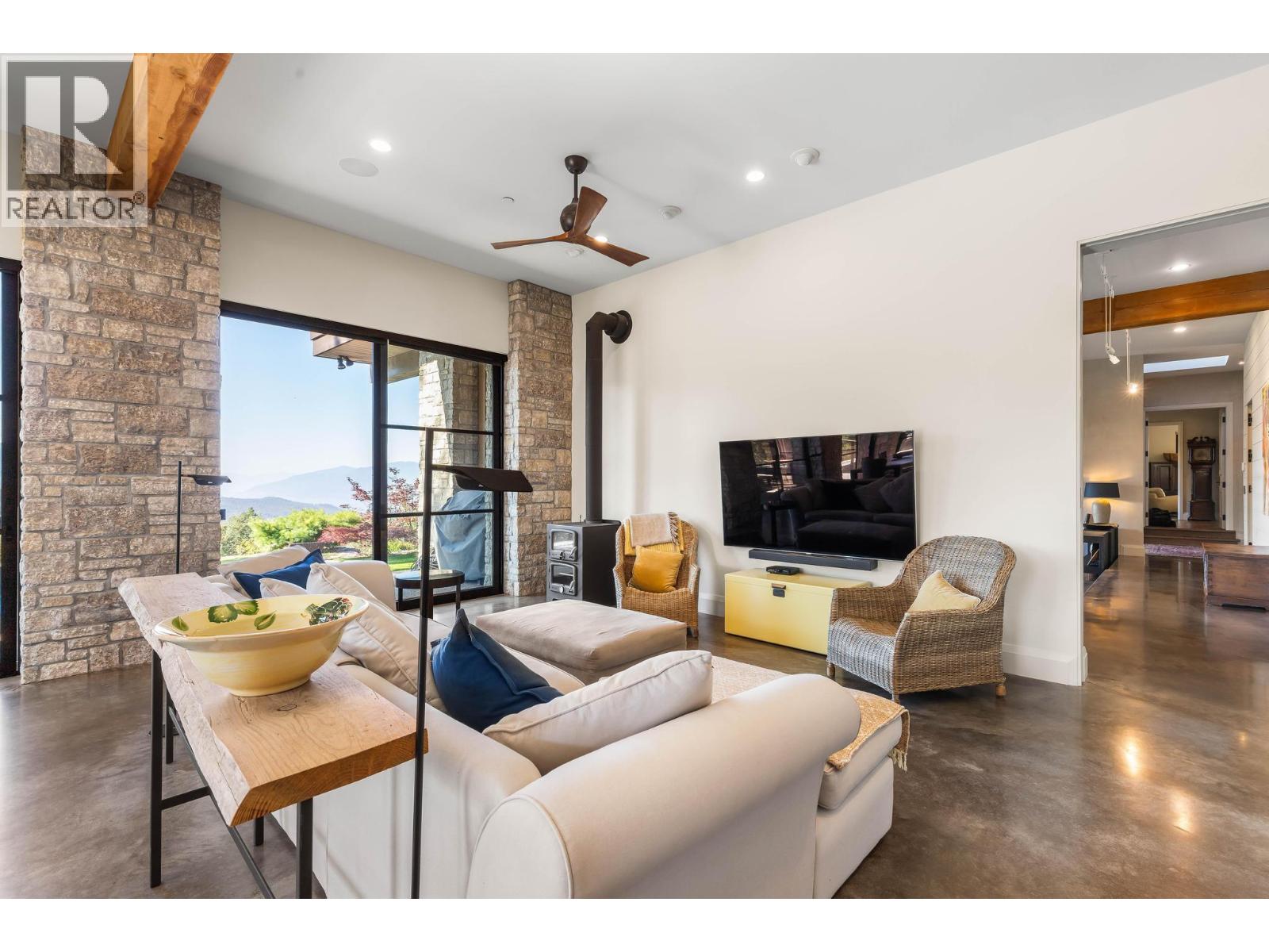26 Commonage Road Property Photo 31