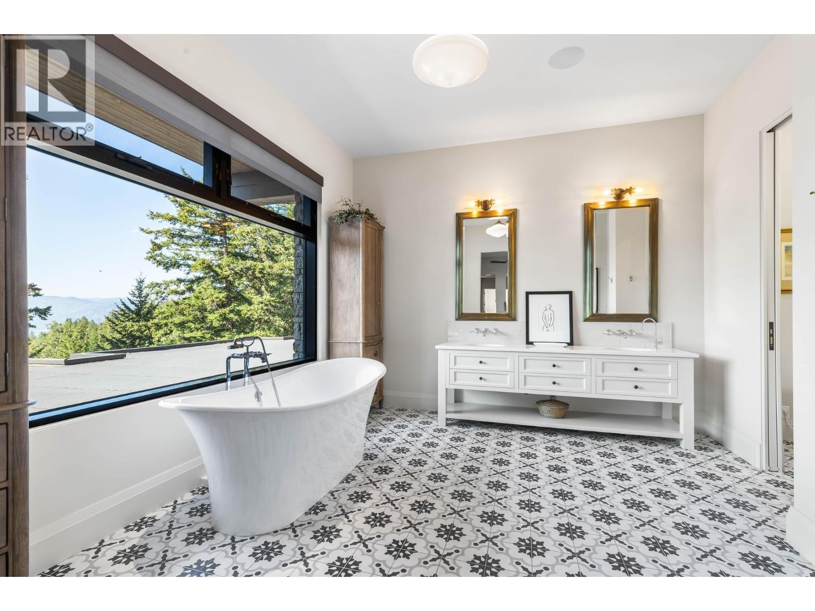 26 Commonage Road Property Photo 39