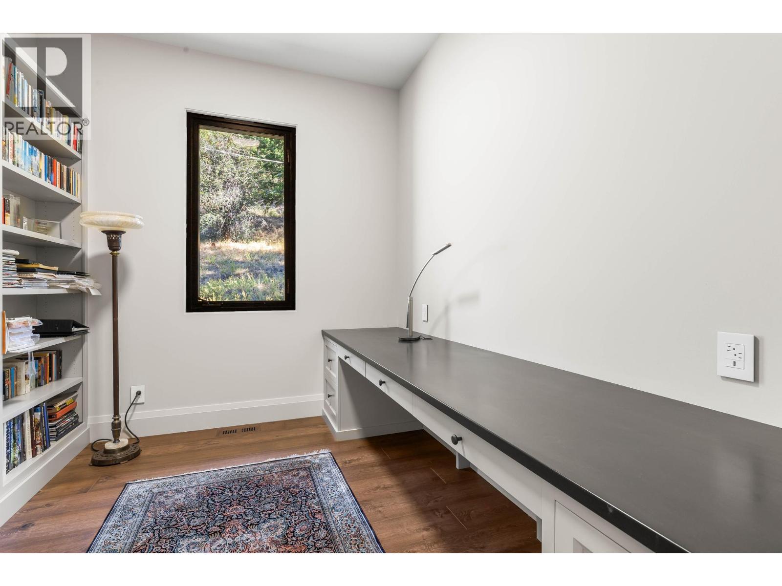 26 Commonage Road Property Photo 43