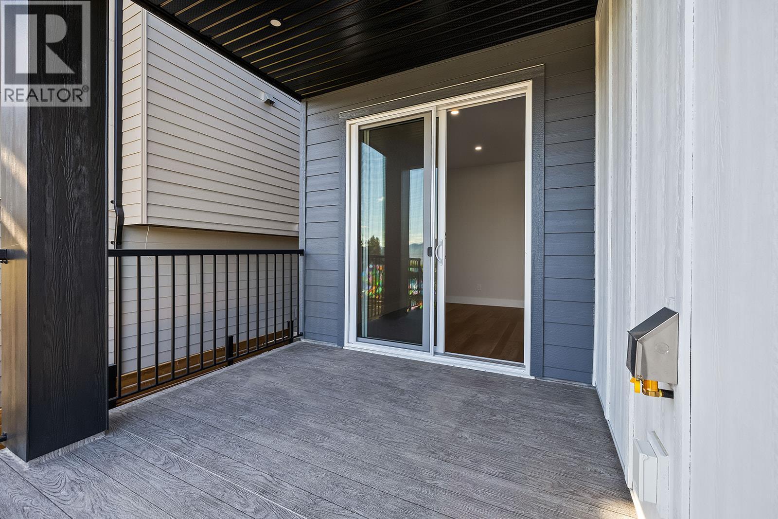 1026 Kitson Court Property Photo 22