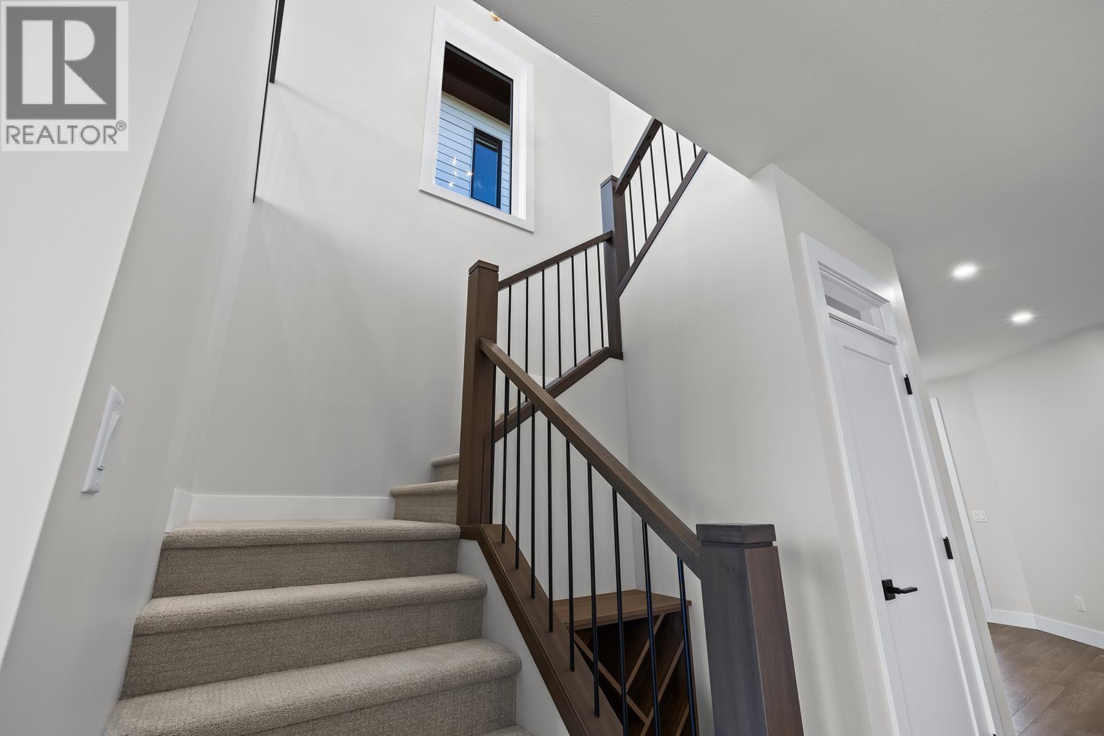 1026 Kitson Court Property Photo 24