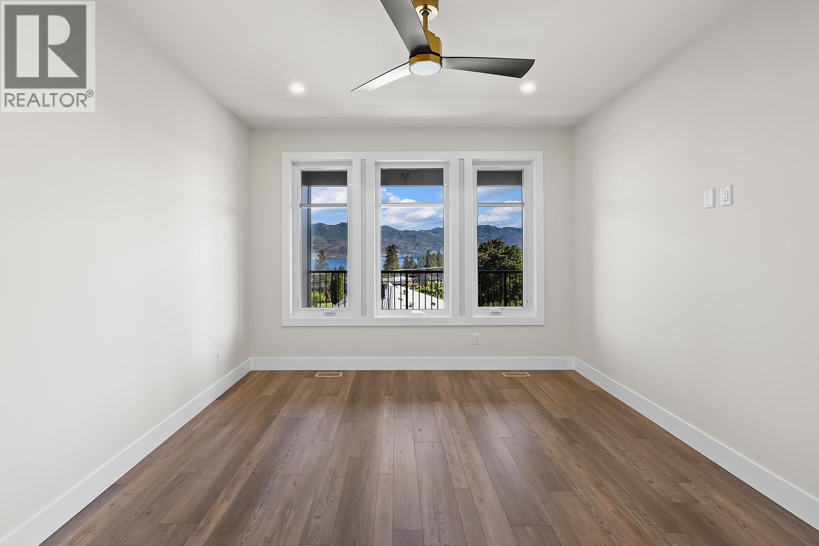 1026 Kitson Court Property Photo 28