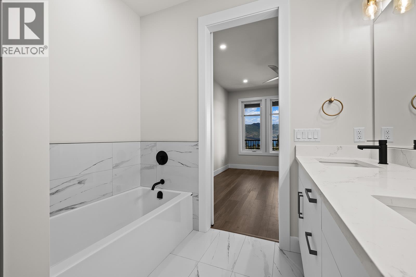 1026 Kitson Court Property Photo 33