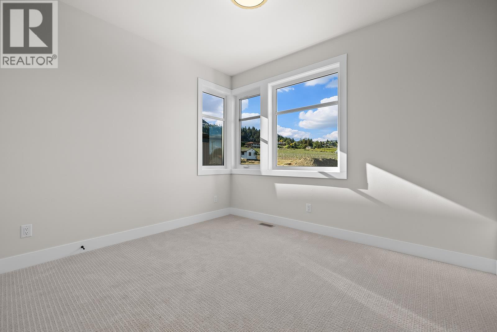 1026 Kitson Court Property Photo 36