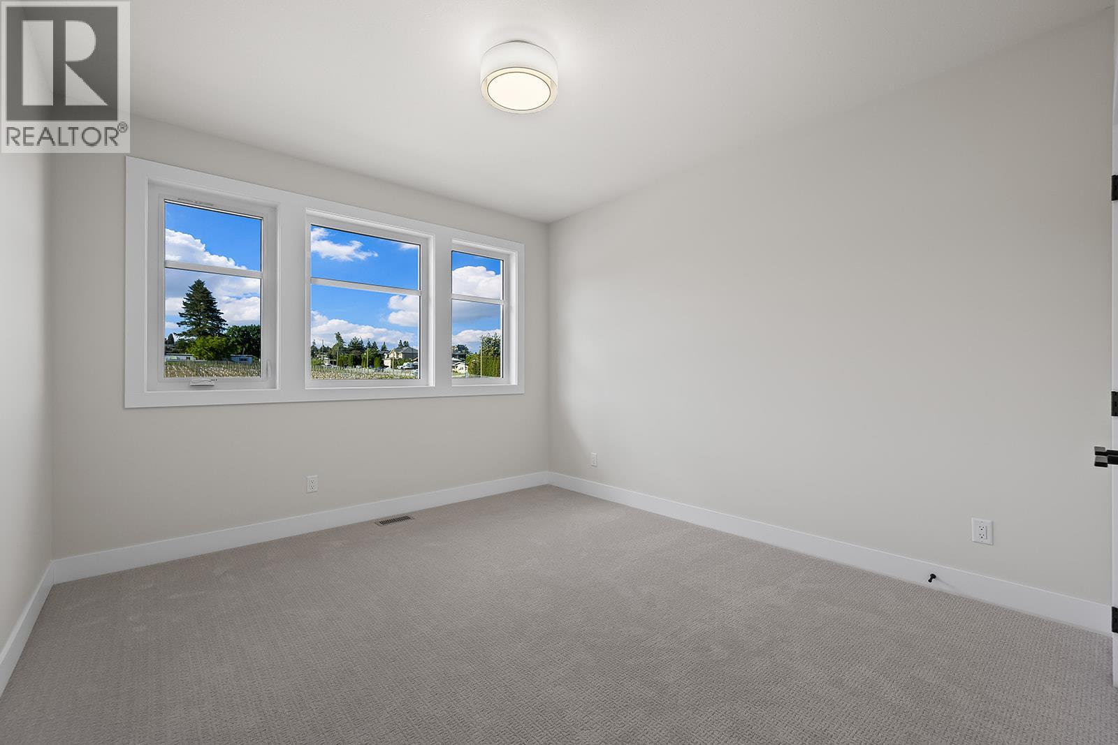 1026 Kitson Court Property Photo 38