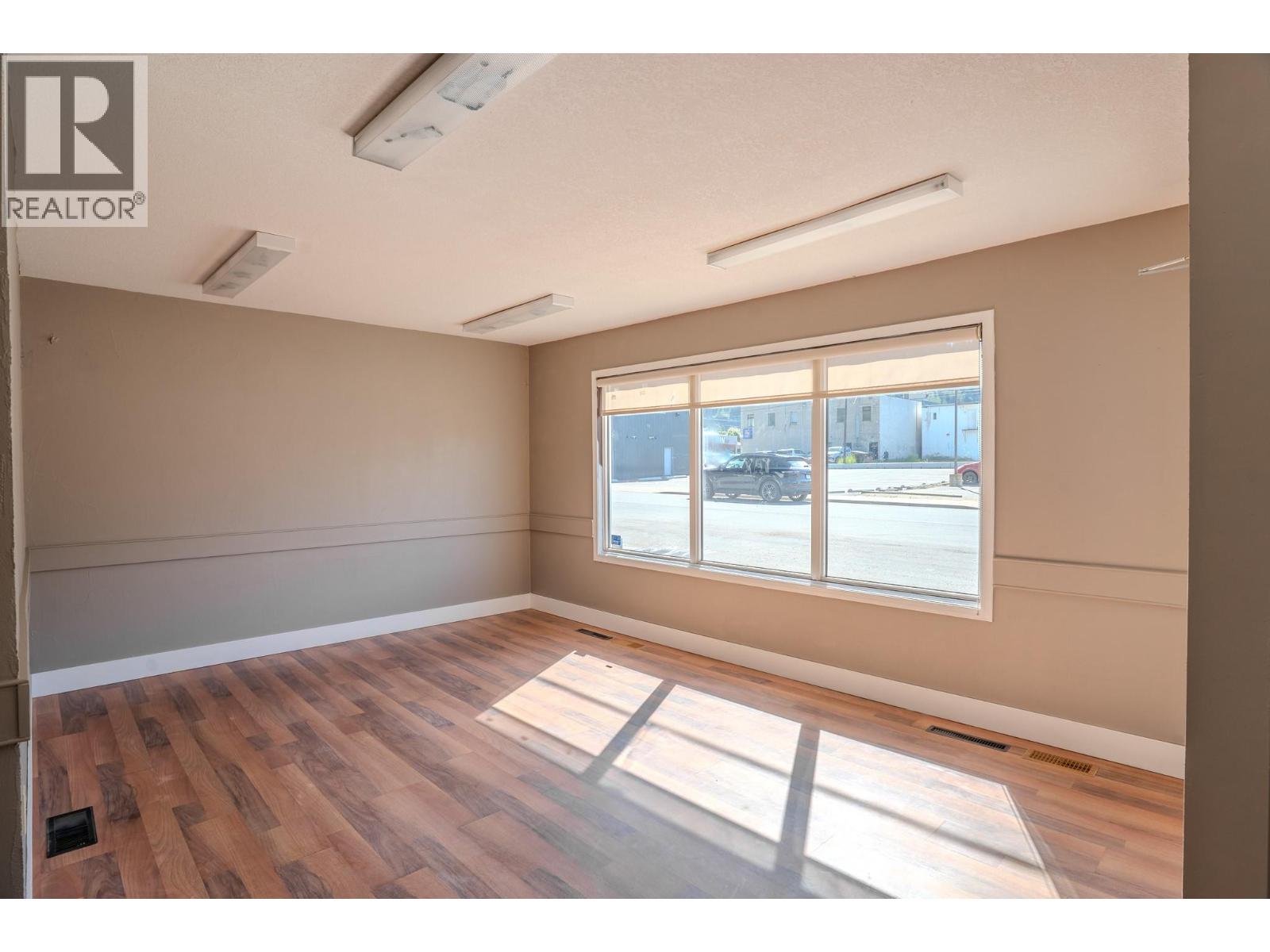 722 1st Avenue Property Photo 7