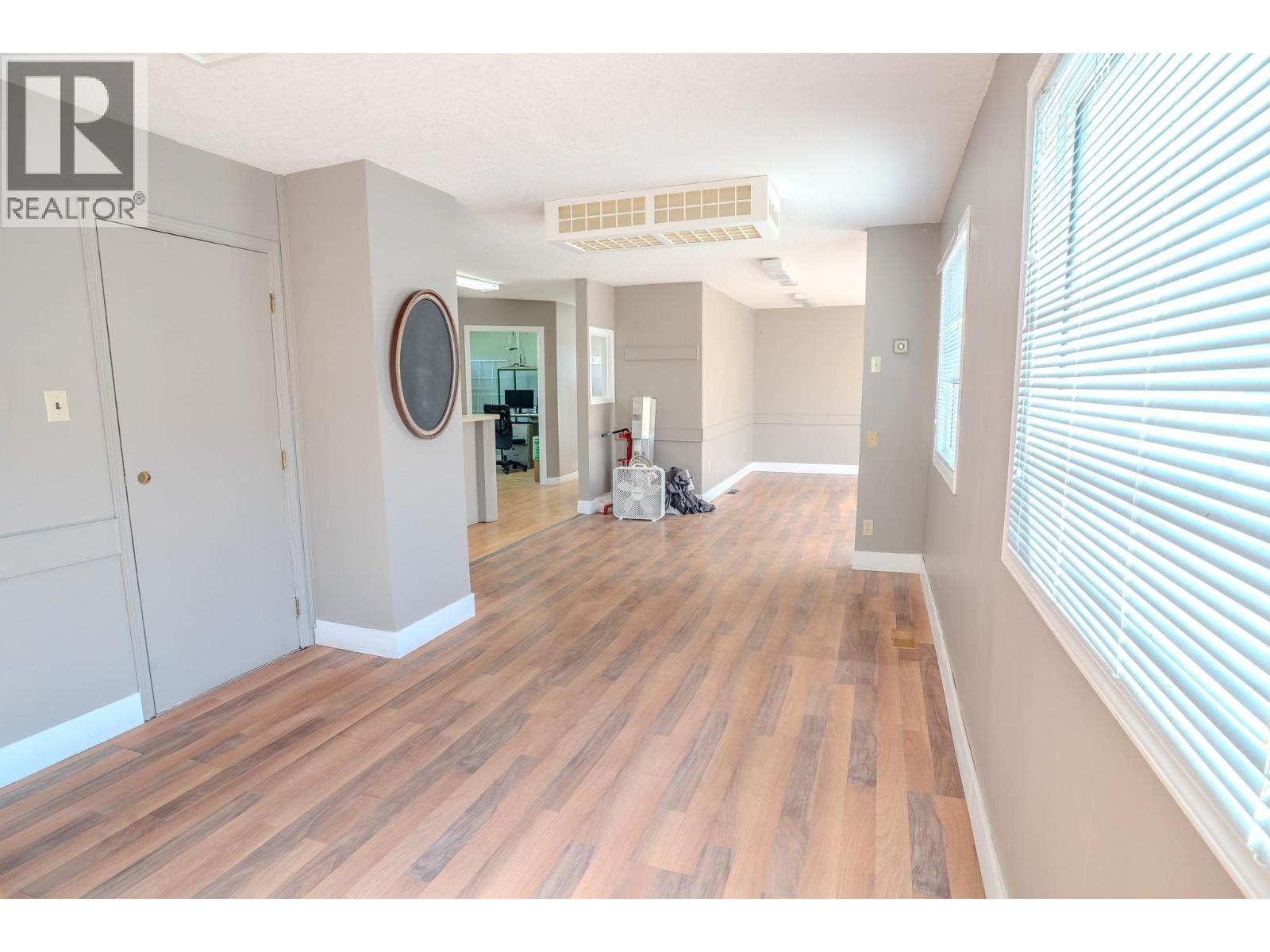 722 1st Avenue Property Photo 9