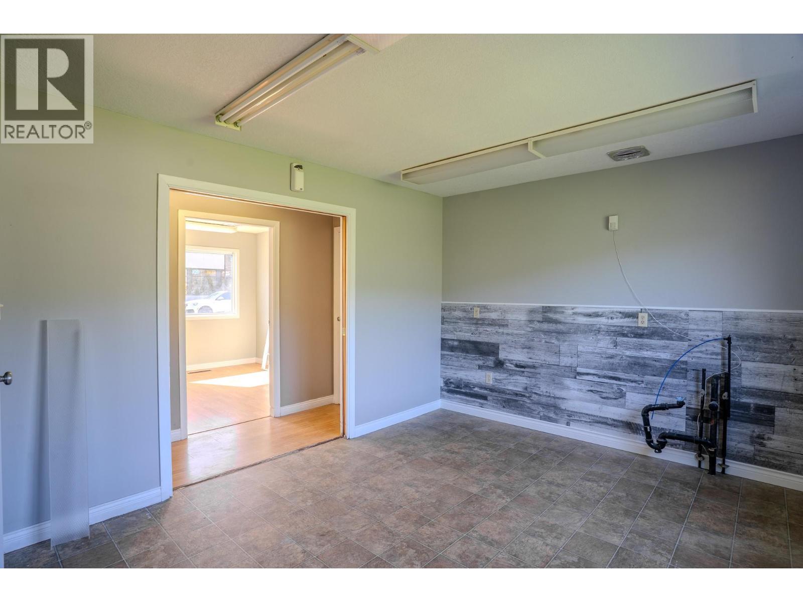 722 1st Avenue Property Photo 19