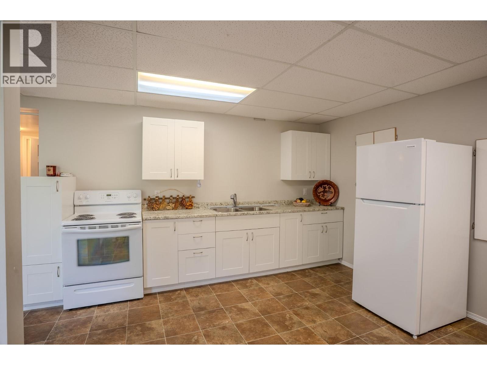 722 1st Avenue Property Photo 28