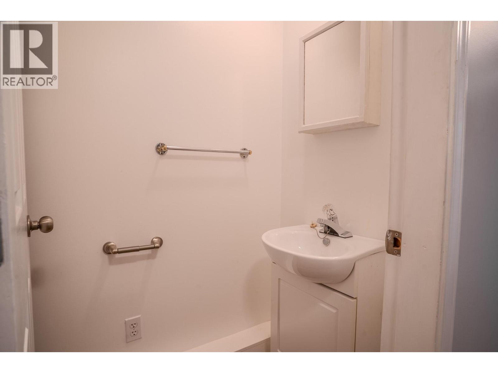722 1st Avenue Property Photo 36
