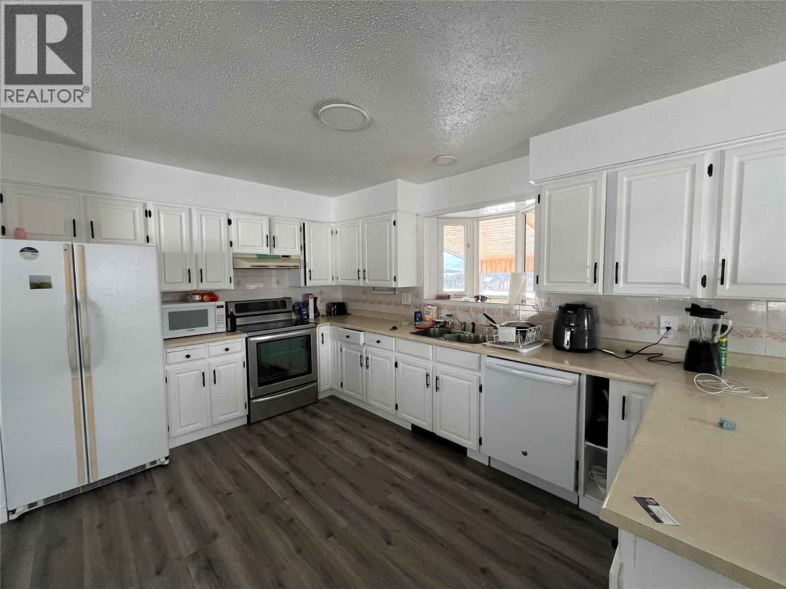 3621 Muzzy Road Property Photo 8