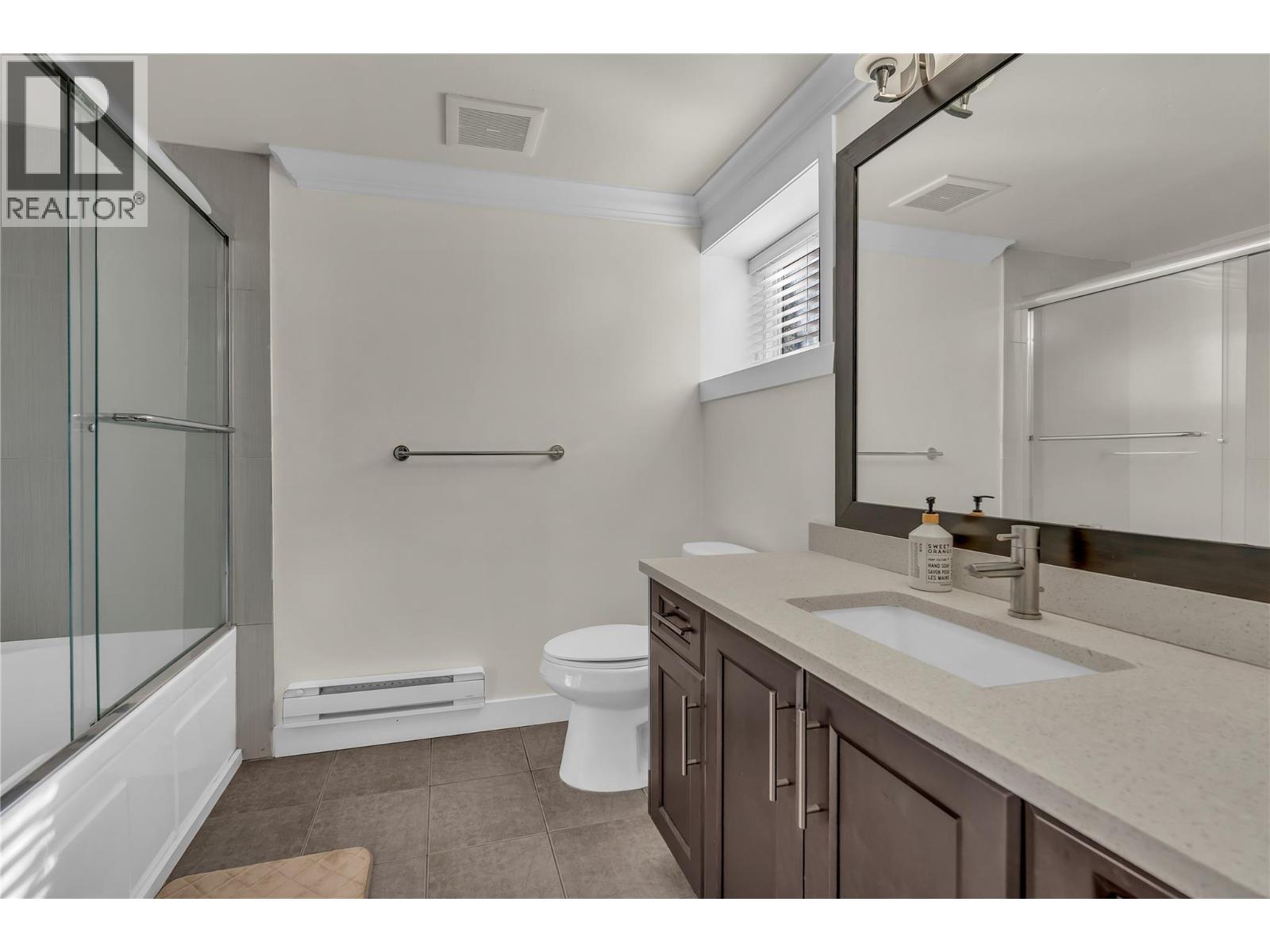 9820 Rippen Avenue Property Photo 34