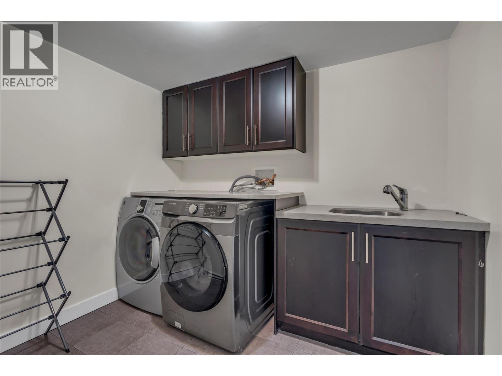 9820 Rippen Avenue Property Photo 35