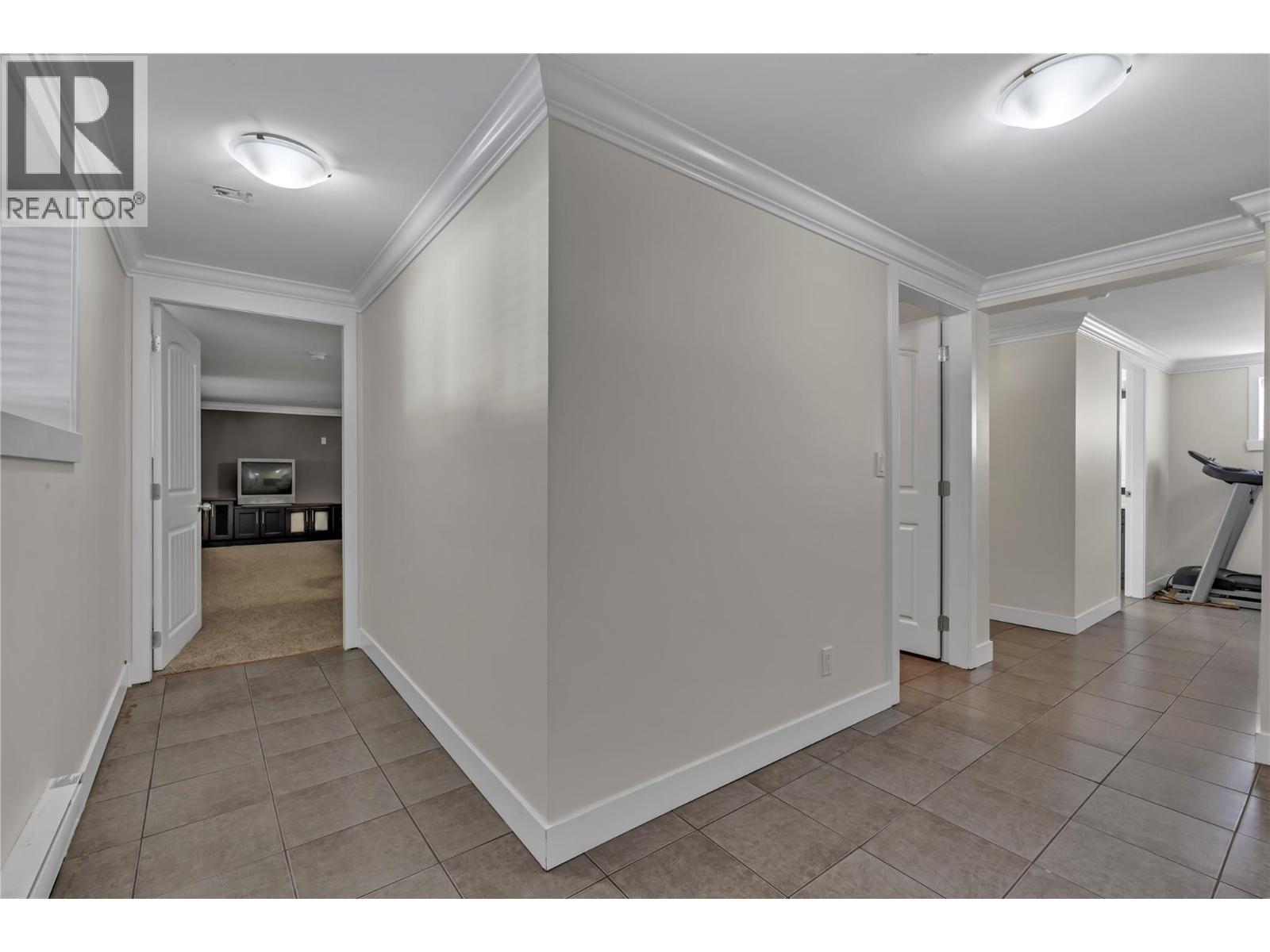 9820 Rippen Avenue Property Photo 37