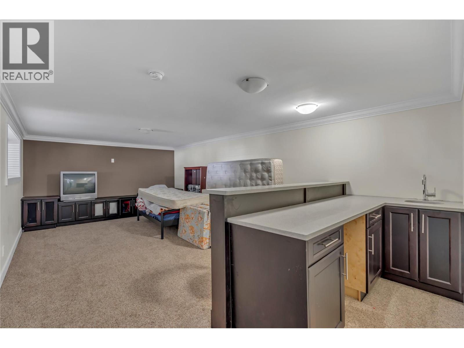 9820 Rippen Avenue Property Photo 38