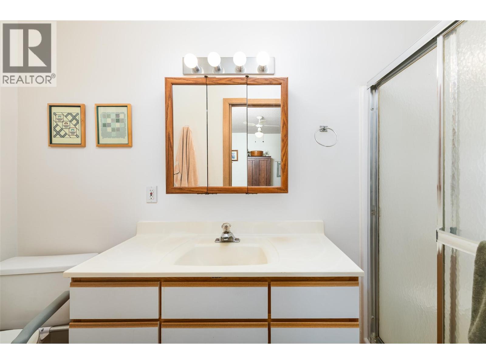 3908 Haskins Road E Property Photo 11