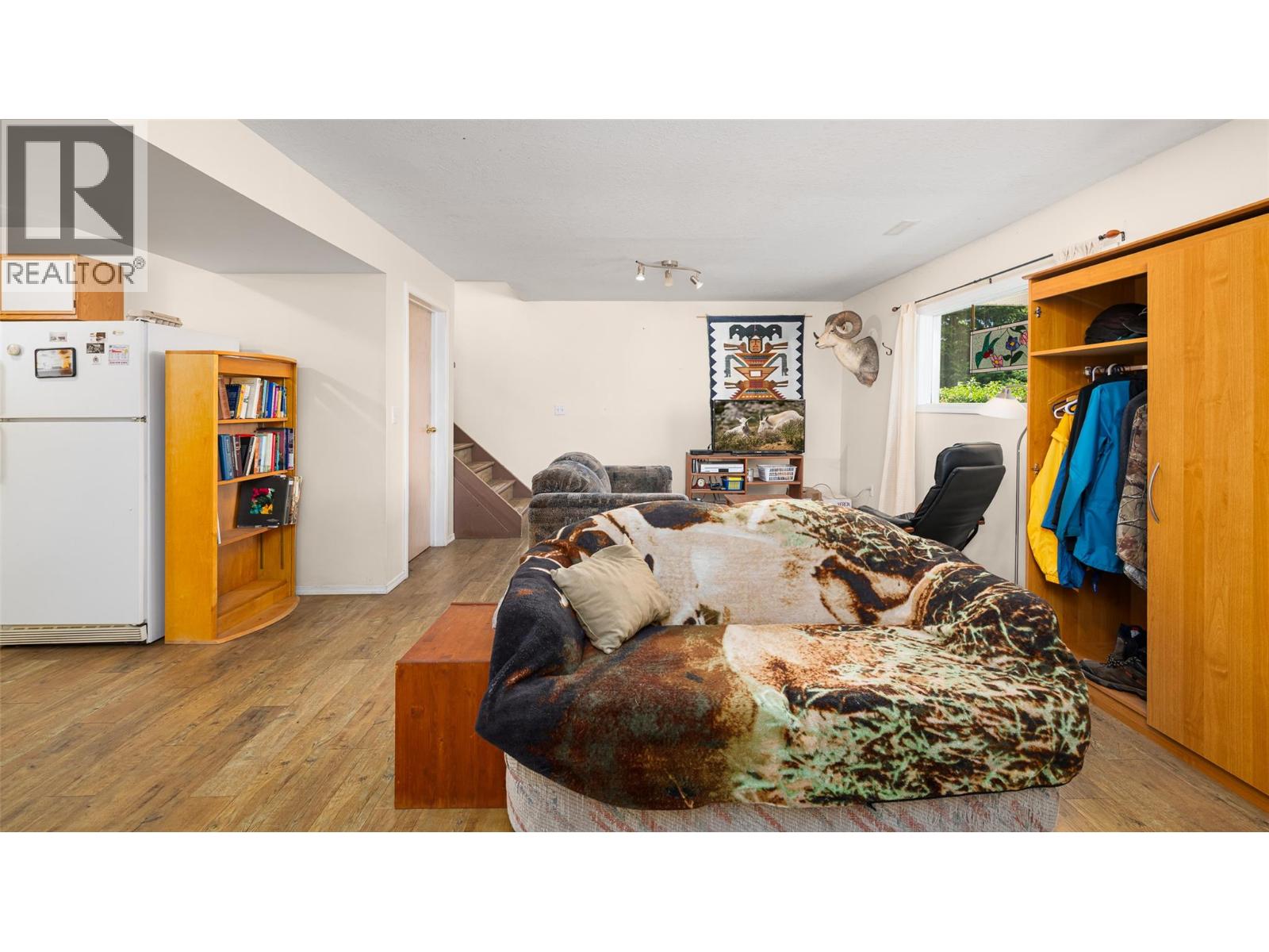 3908 Haskins Road E Property Photo 13