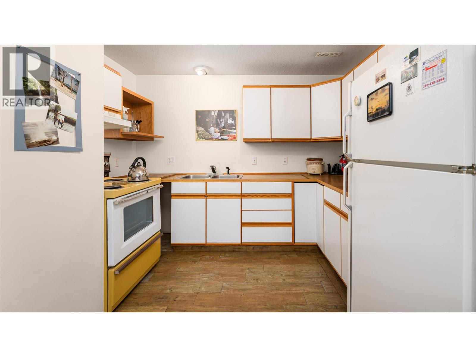 3908 Haskins Road E Property Photo 16