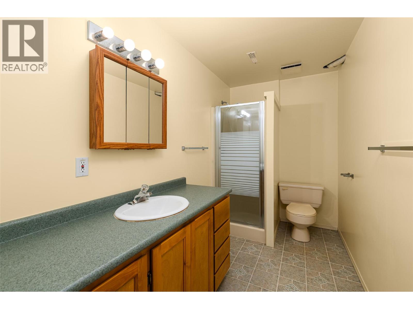 3908 Haskins Road E Property Photo 19