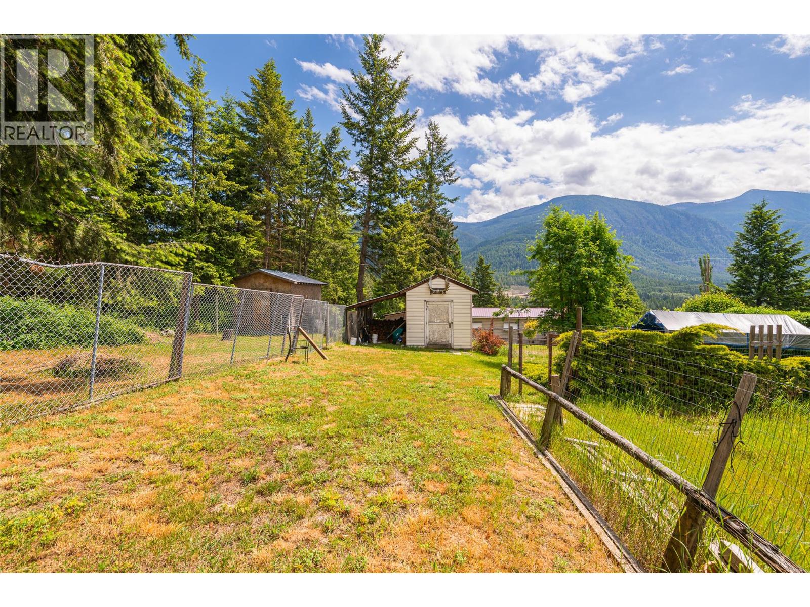 3908 Haskins Road E Property Photo 35