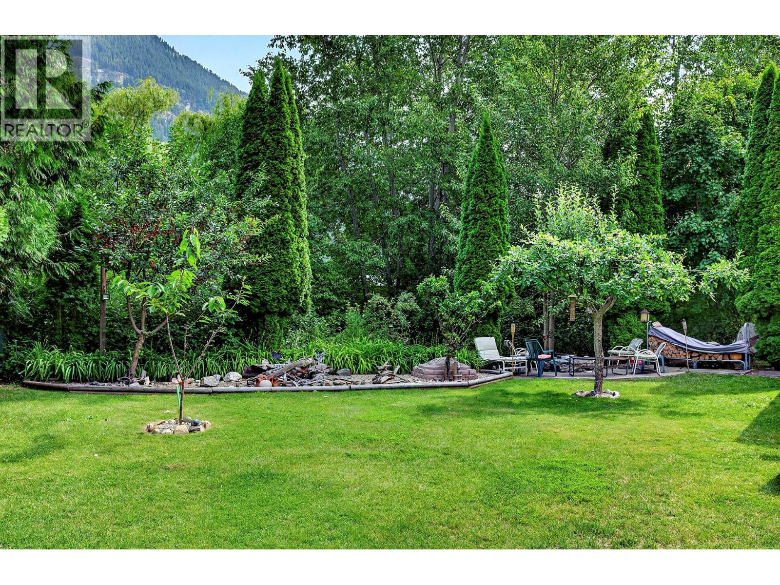 2020 Sinmax Creek Road Unit# N3 Property Photo 13