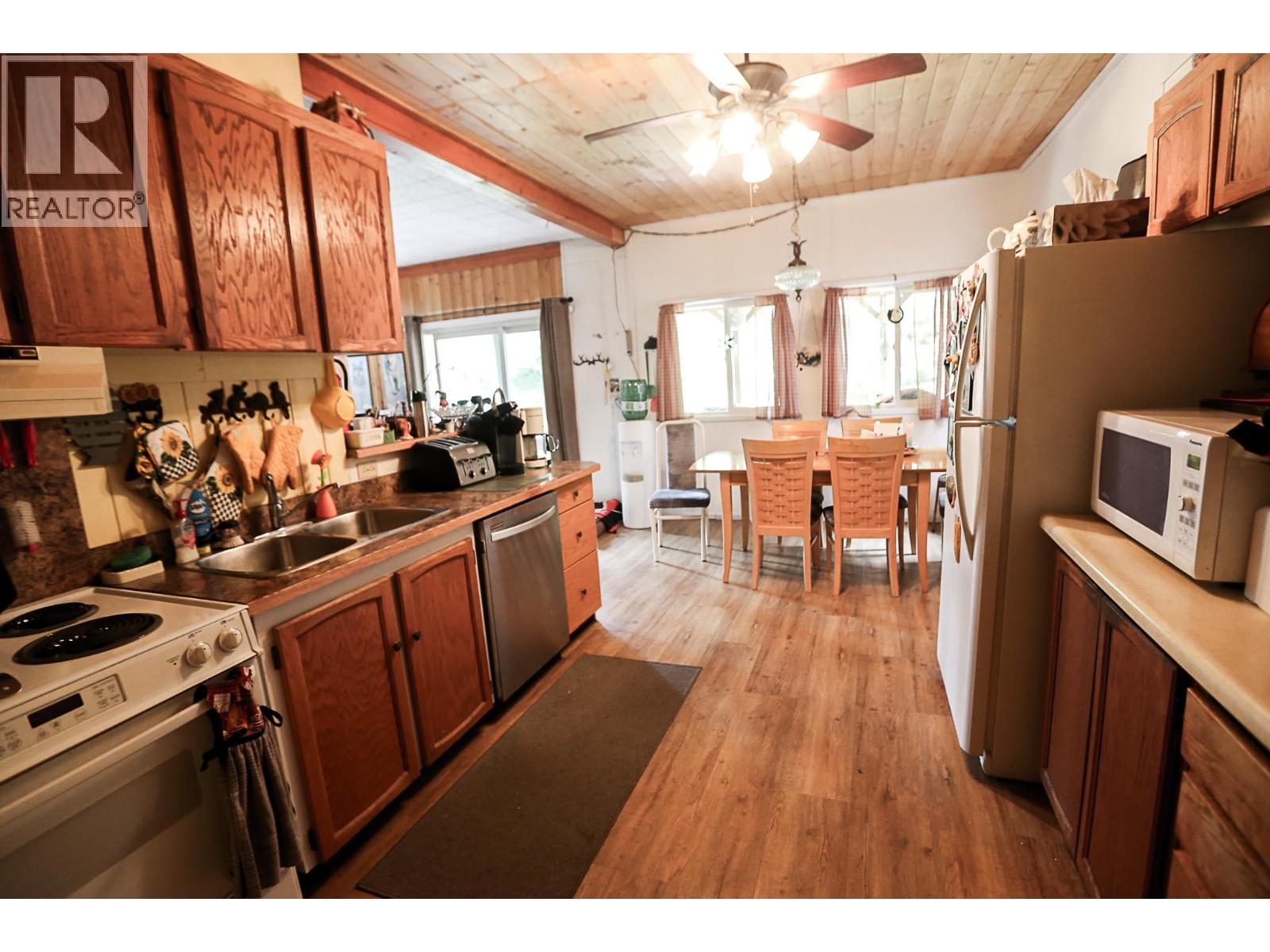 2020 Sinmax Creek Road Unit# N3 Property Photo 19