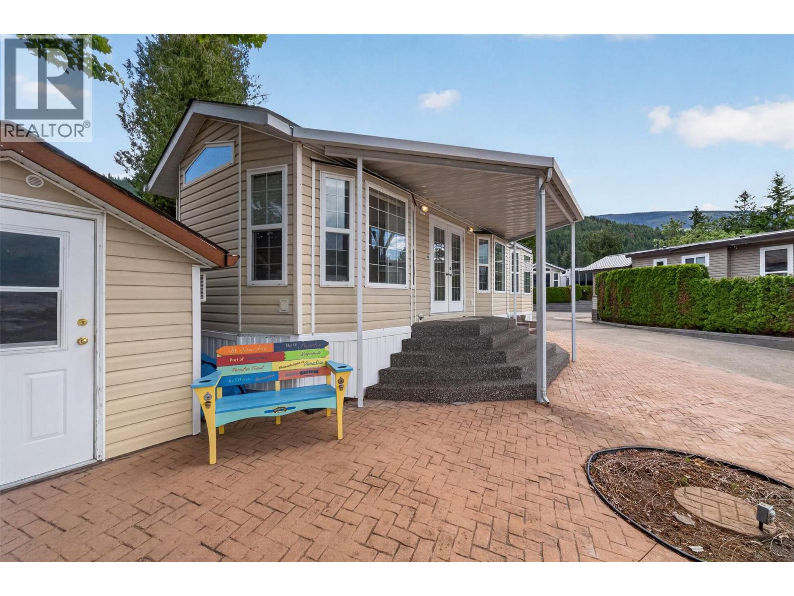 8242 97a Highway Unit# 80 Property Photo 24