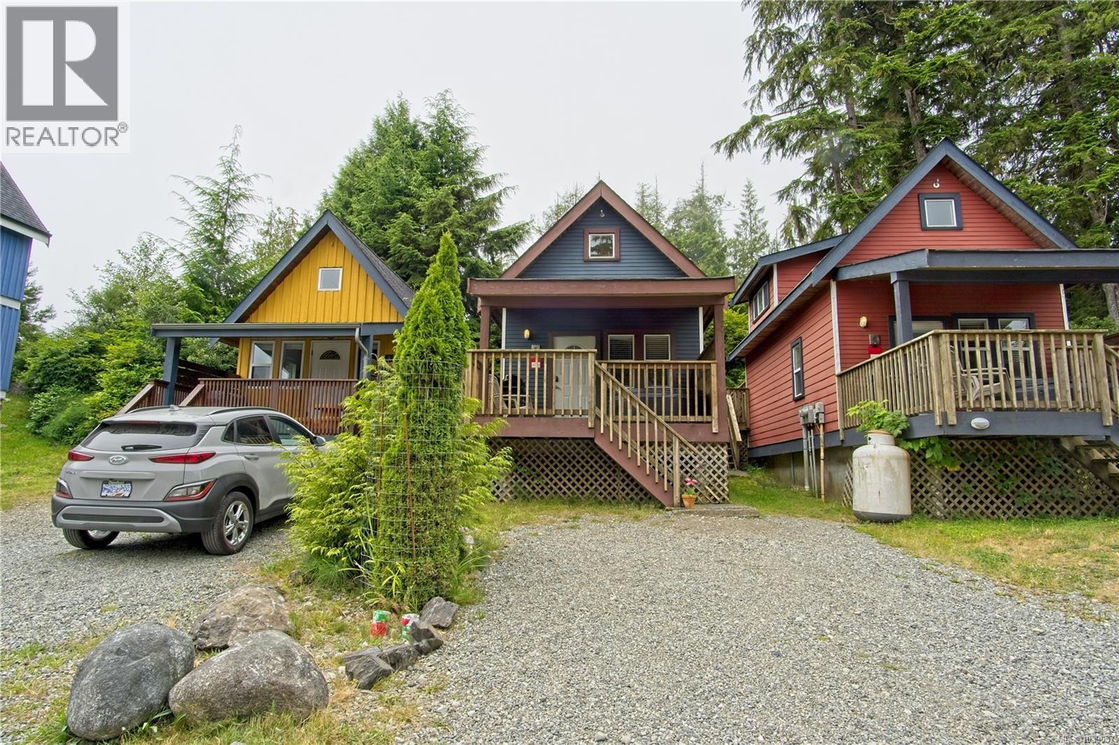 5 1028 Tyee Terr Property Photo 12