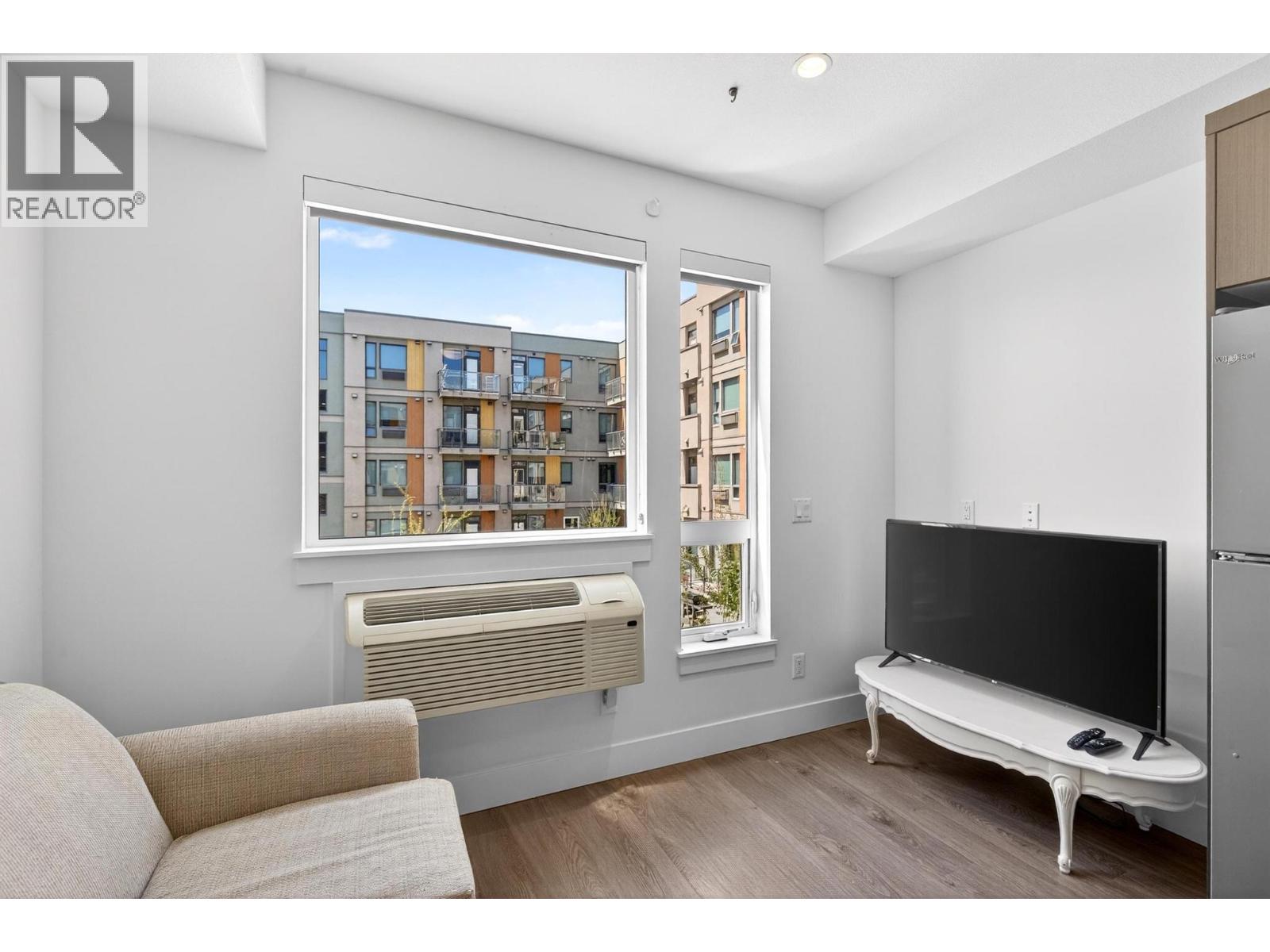 925 Leon Avenue Unit# 424 Property Photo 8