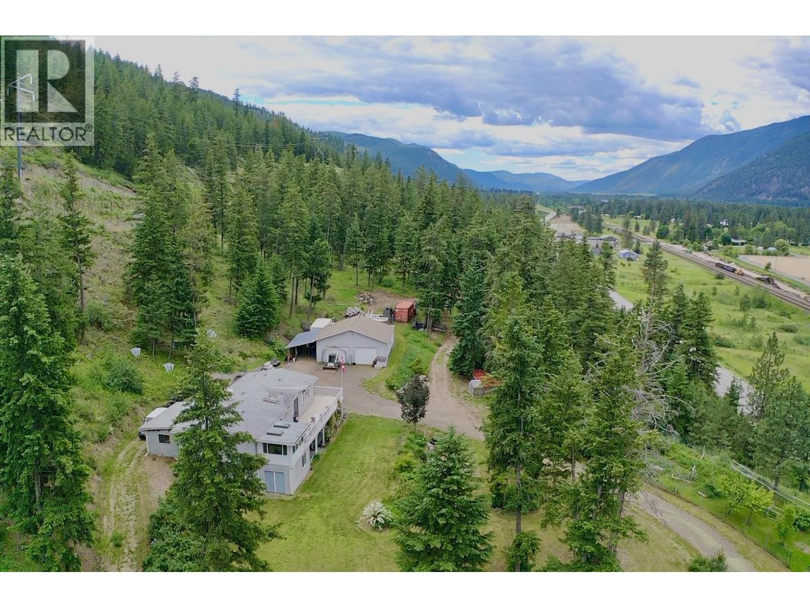 1120 Yellowhead Highway S Property Photo 2