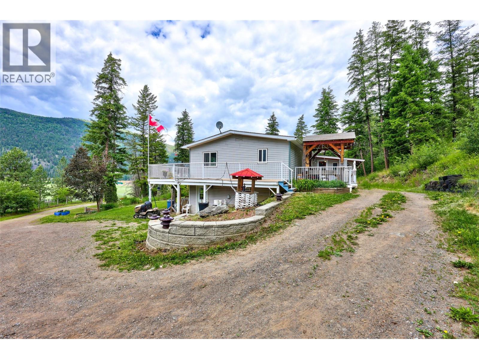 1120 Yellowhead Highway S Property Photo 4