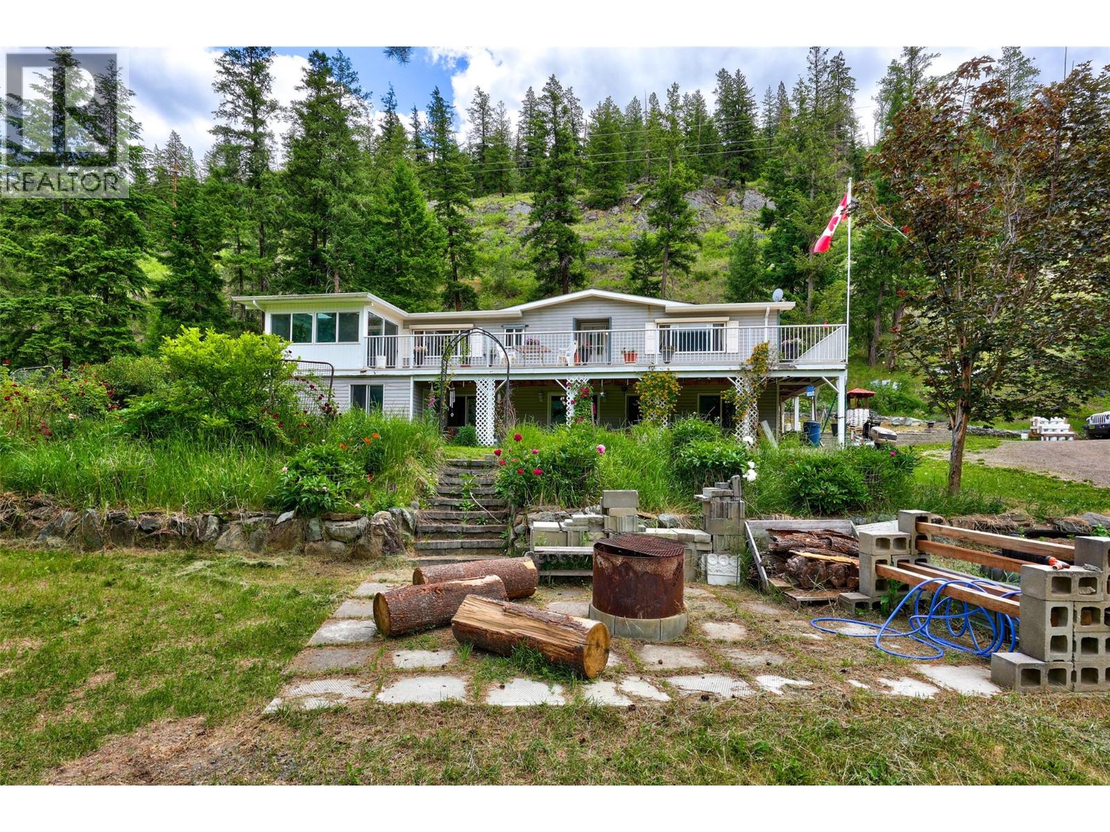 1120 Yellowhead Highway S Property Photo 5