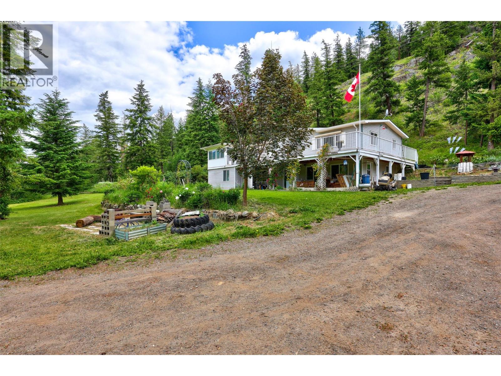 1120 Yellowhead Highway S Property Photo 6