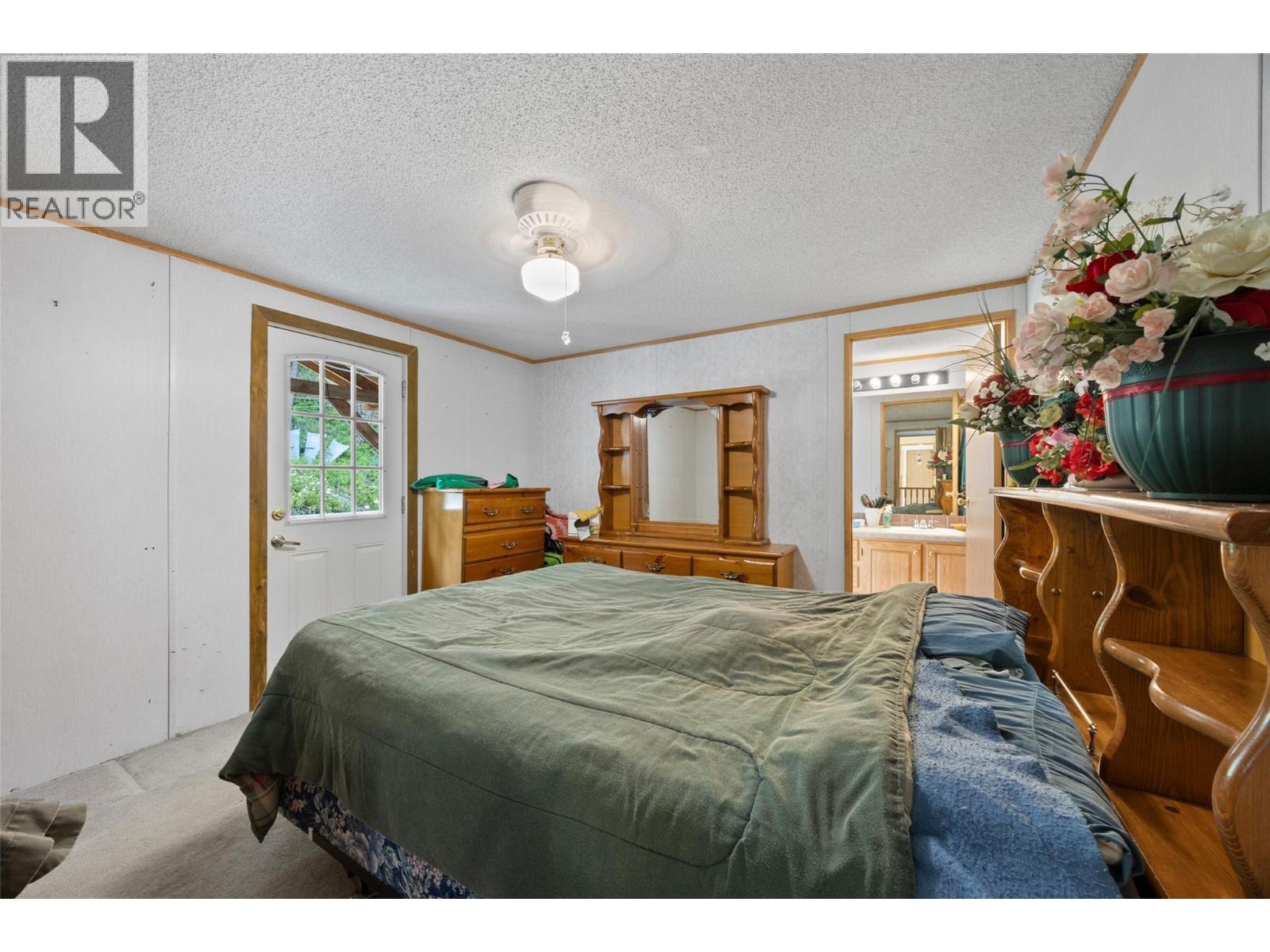 1120 Yellowhead Highway S Property Photo 20