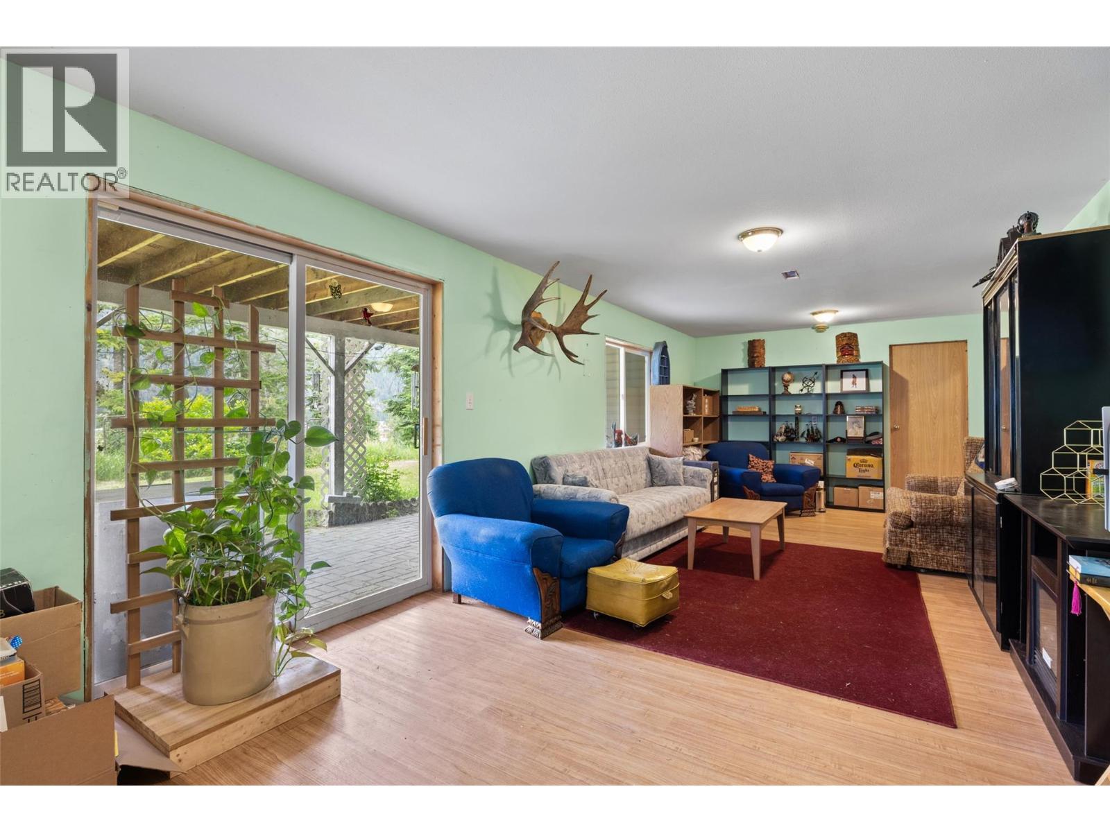 1120 Yellowhead Highway S Property Photo 23