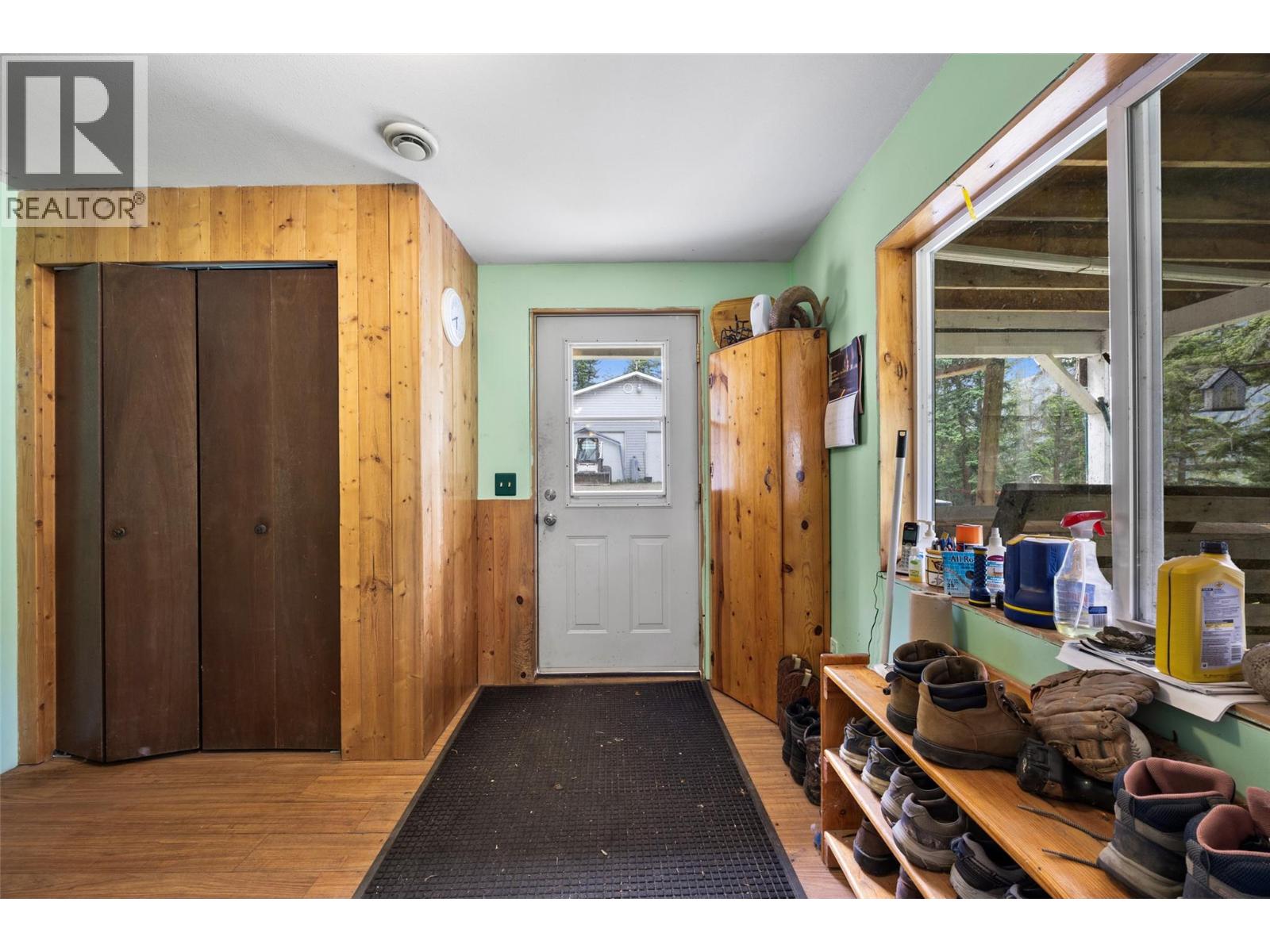 1120 Yellowhead Highway S Property Photo 26