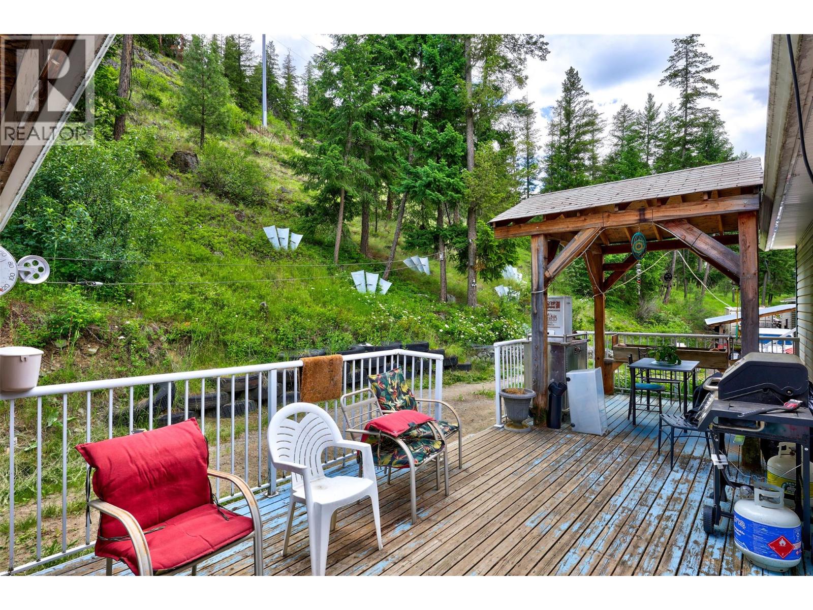 1120 Yellowhead Highway S Property Photo 29