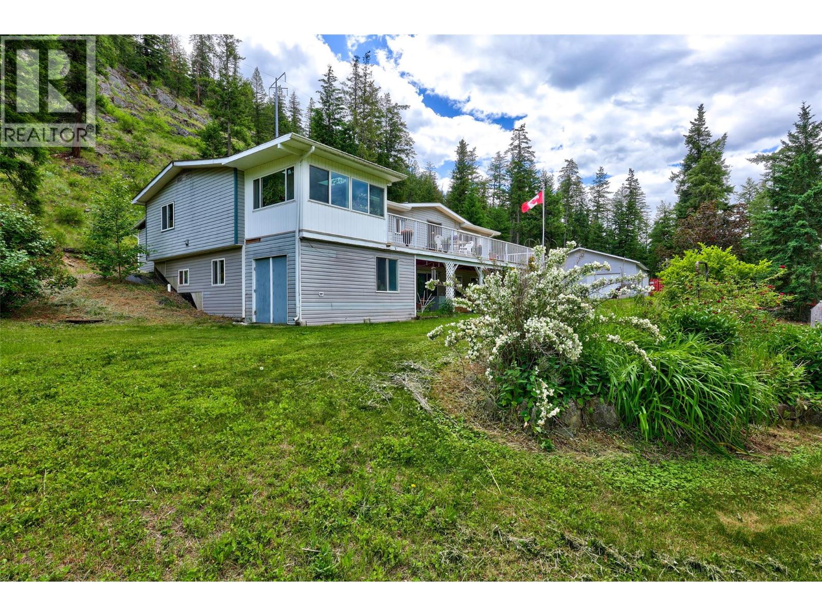 1120 Yellowhead Highway S Property Photo 37