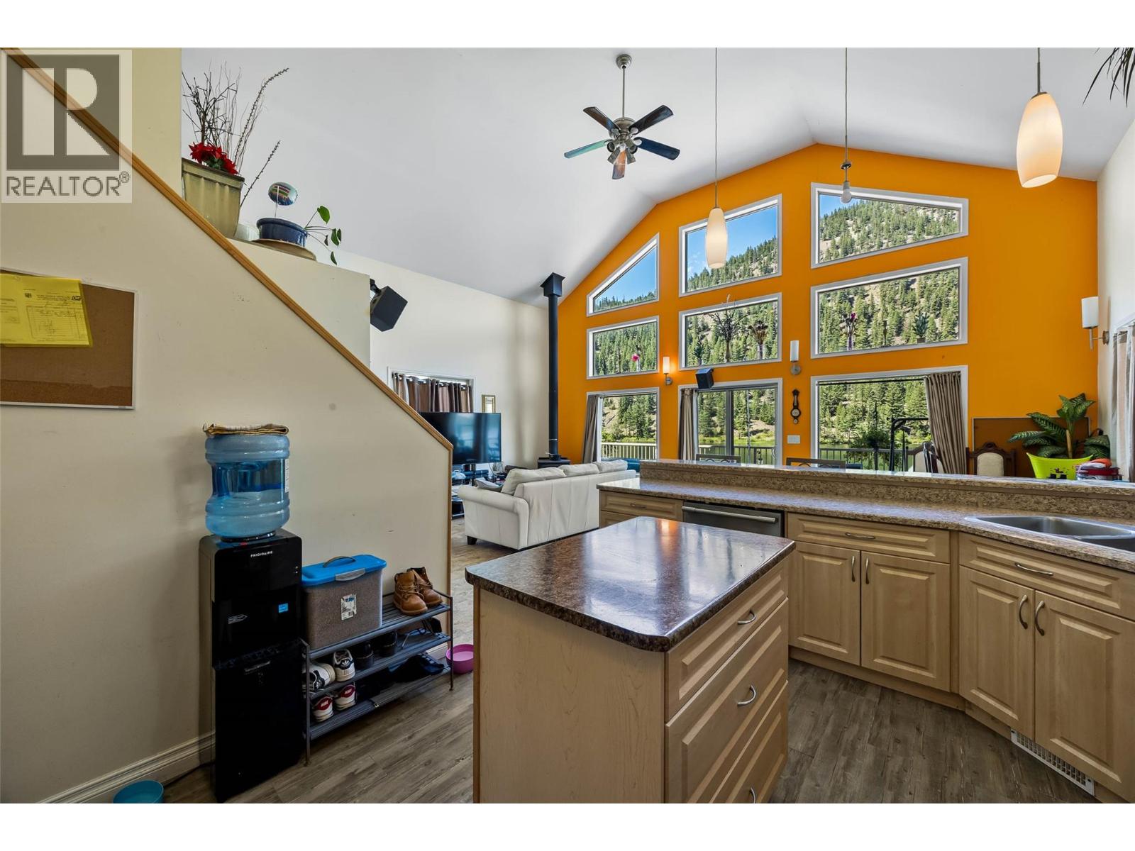 1848 Paul Lake Road Property Photo 8