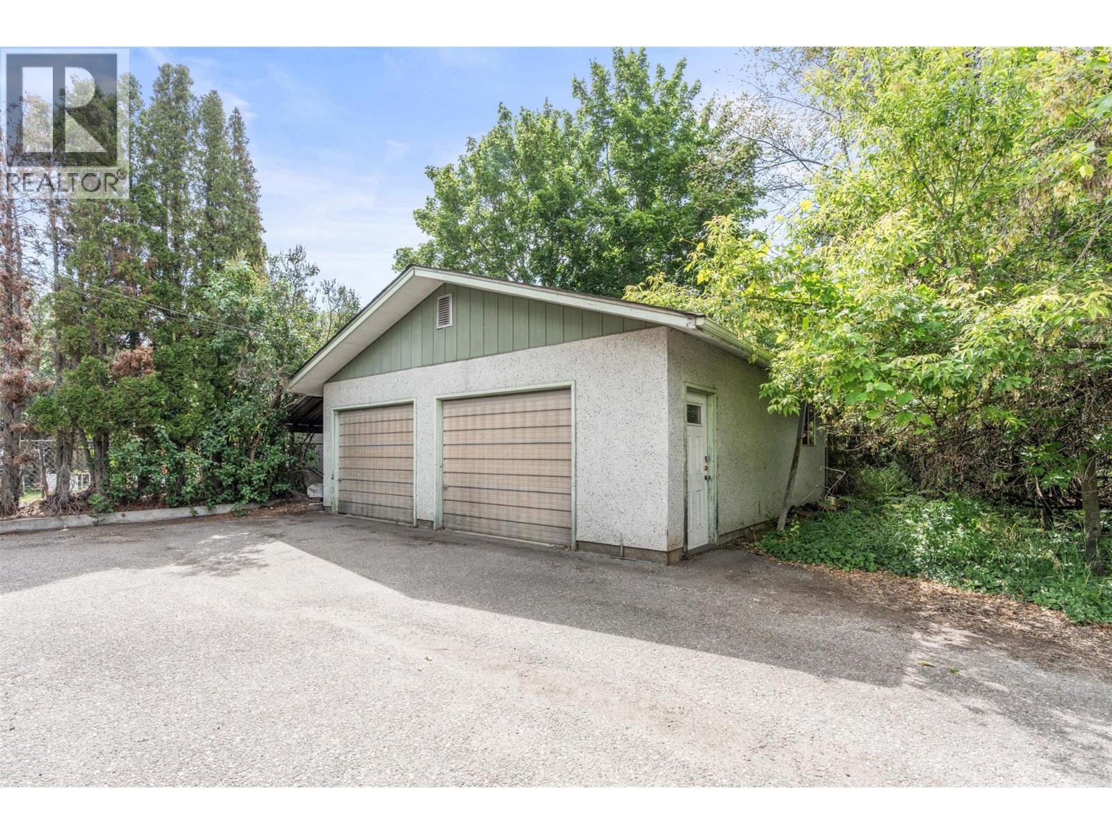 3706 24 Avenue Property Photo 40