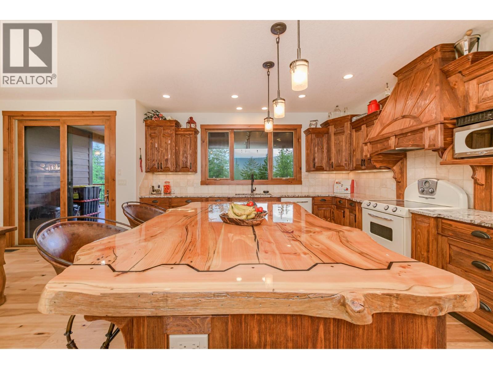 82 Walker Road Property Photo 15
