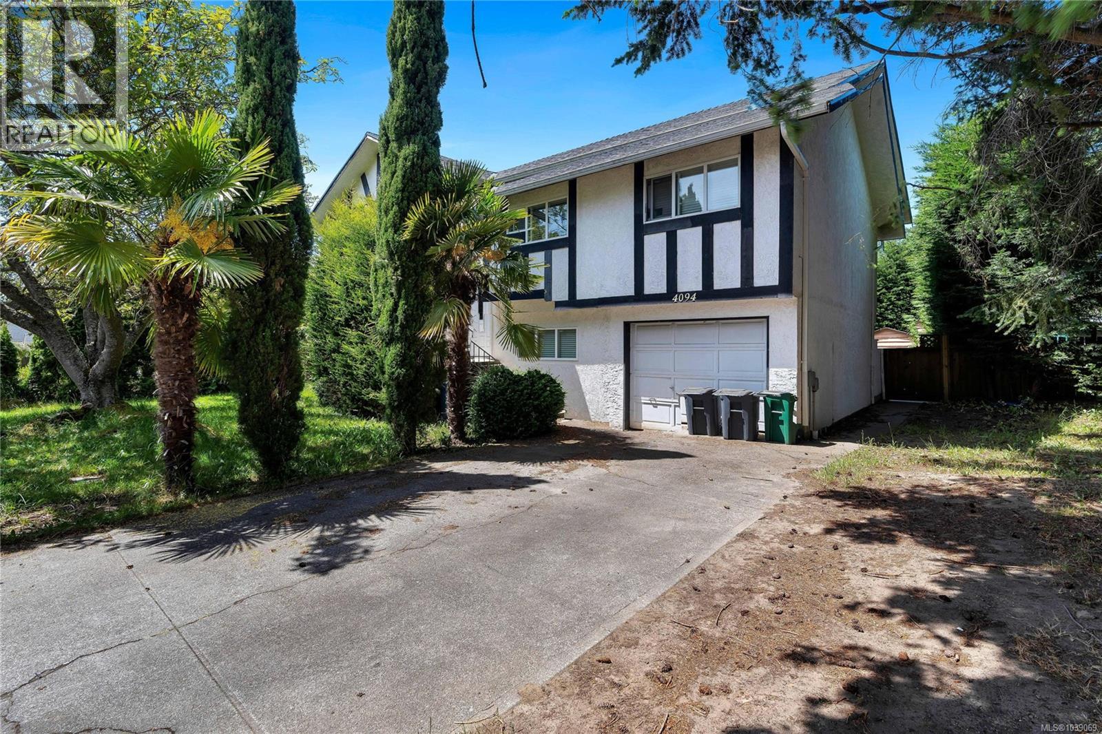 4094 Dawnview Cres