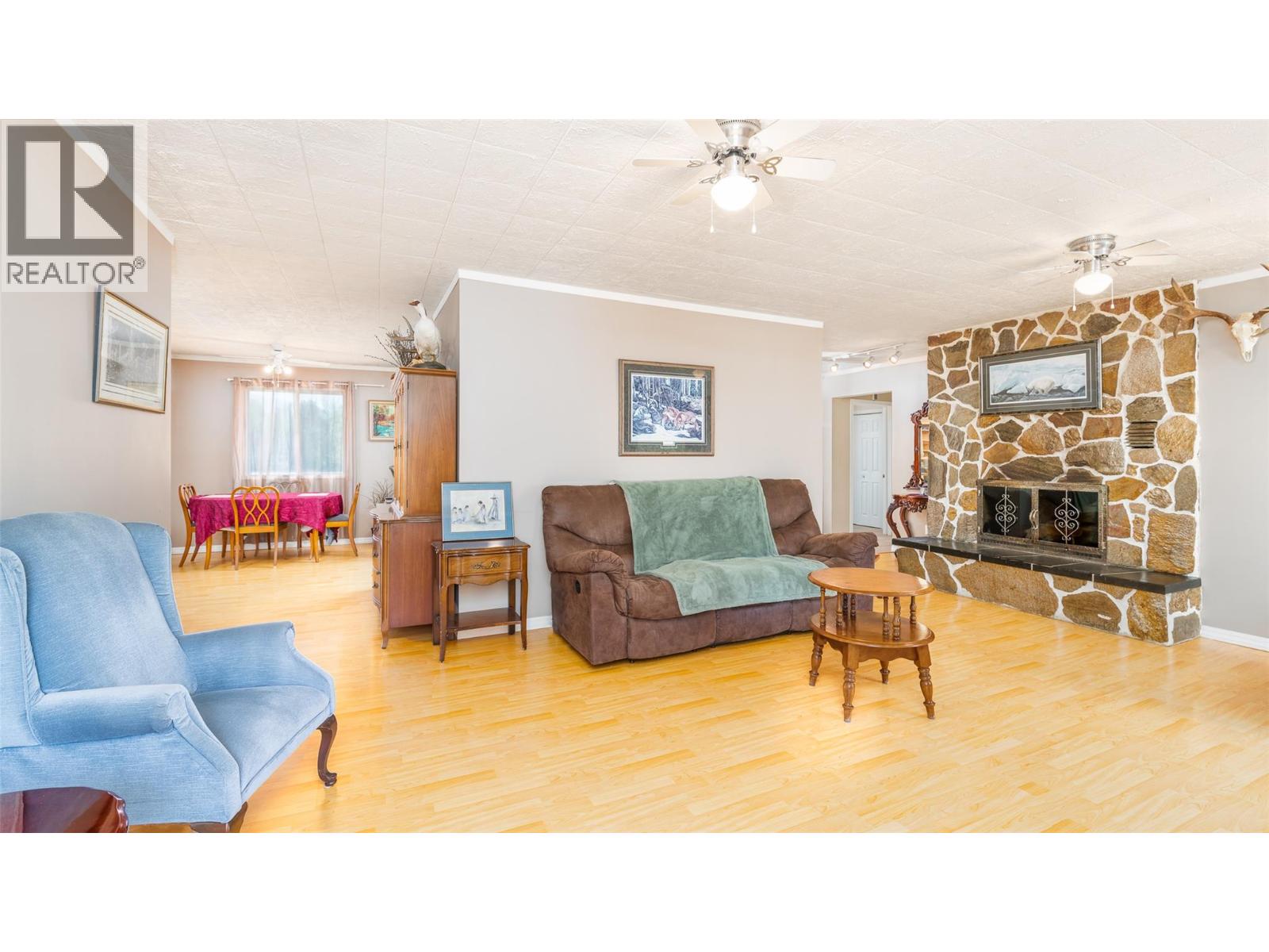 1534 West Creston Road Property Photo 6